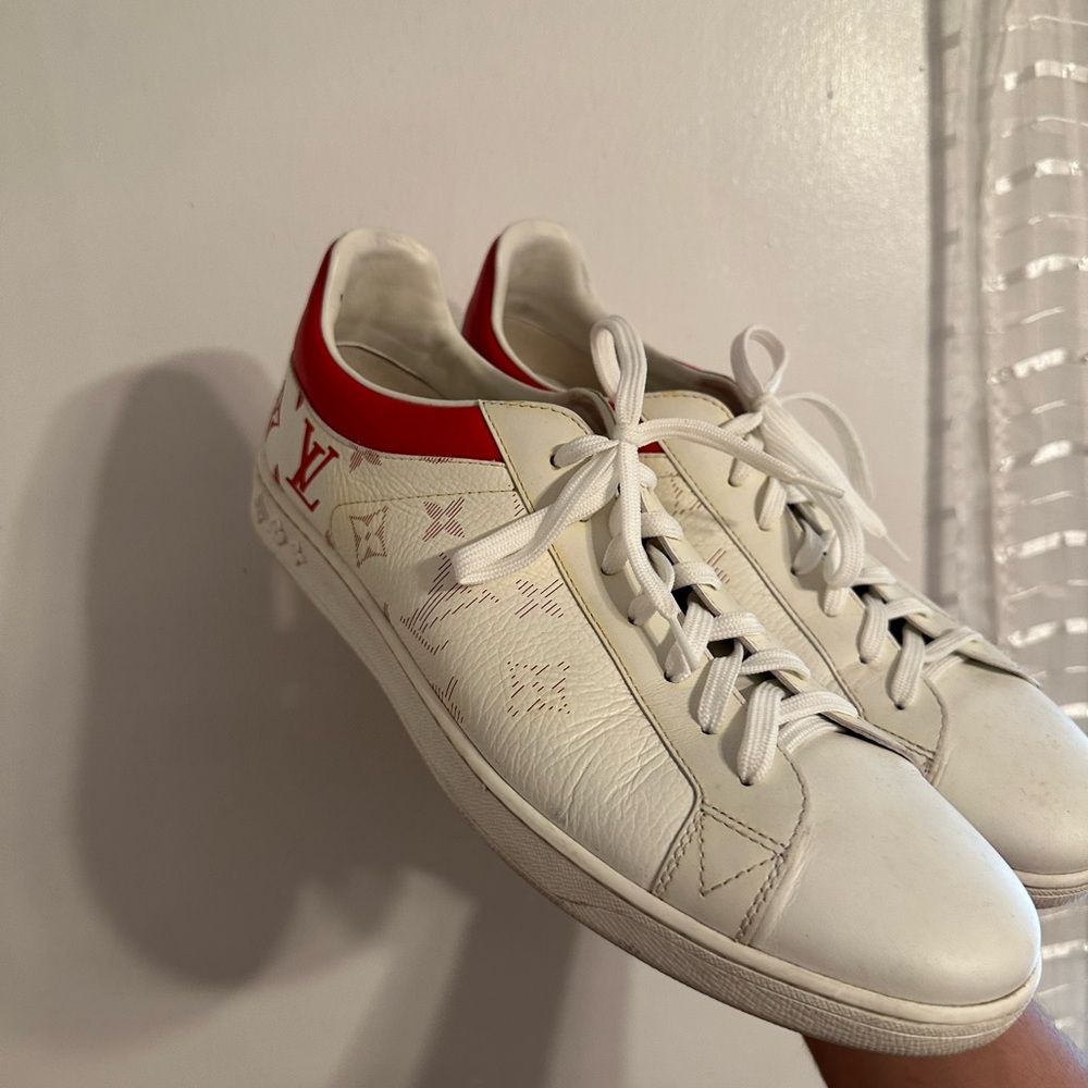 LV men sneakers size 9 1/2